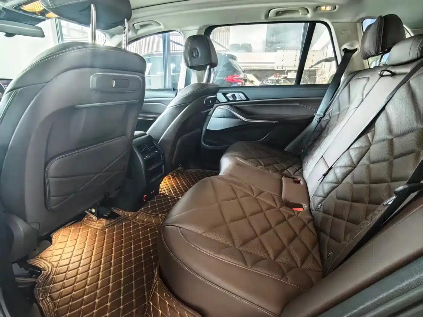 BMW X5 2023 xDrive 30Li Luxury M Sport Package — миниатюра 7