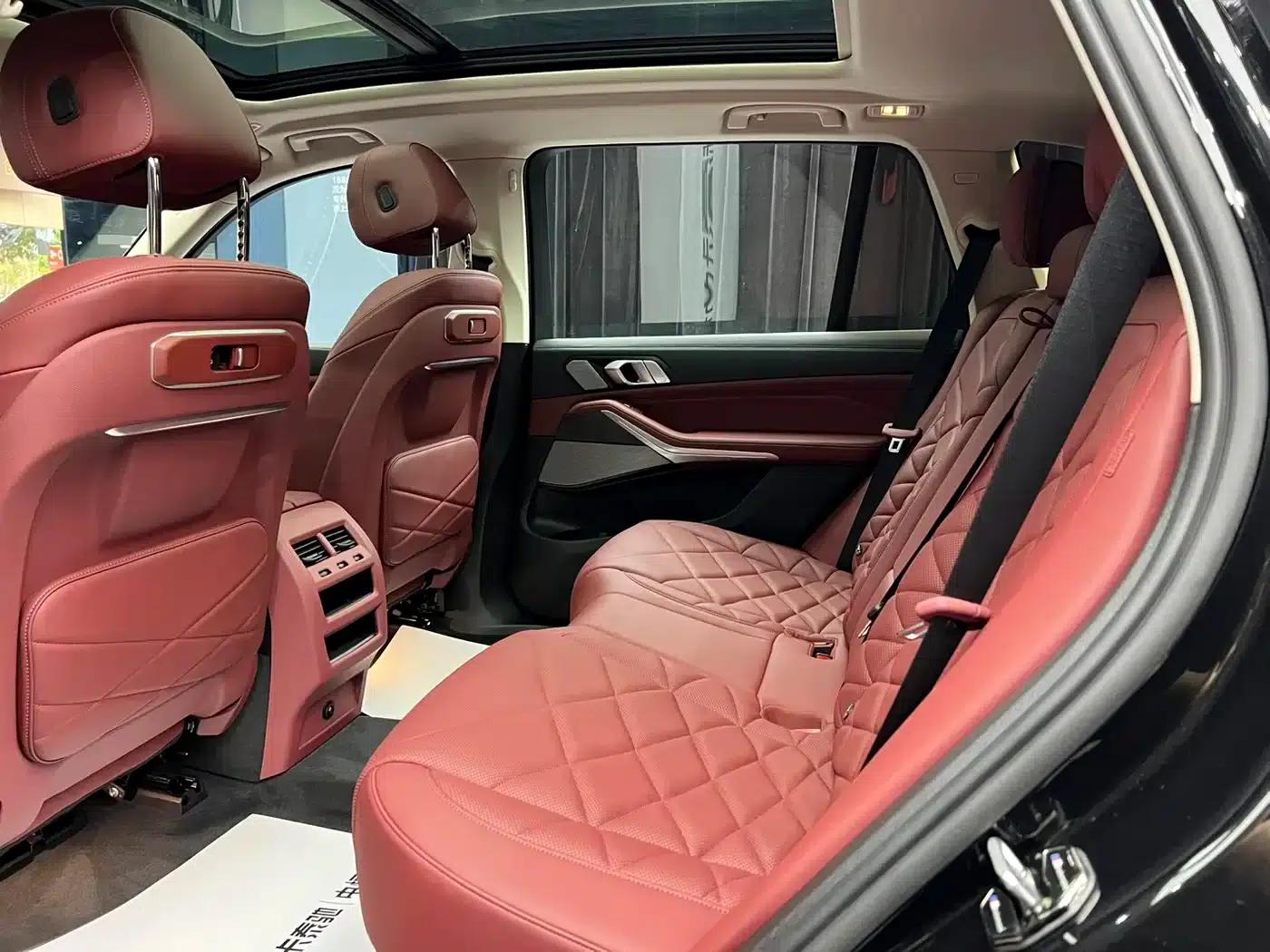 BMW X5 2025 xDrive 30Li M Sport Shadow Edition — миниатюра 6