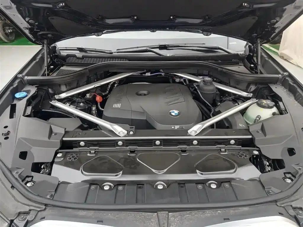 BMW X5 2025 xDrive 30Li M Sport Shadow Edition — миниатюра 16