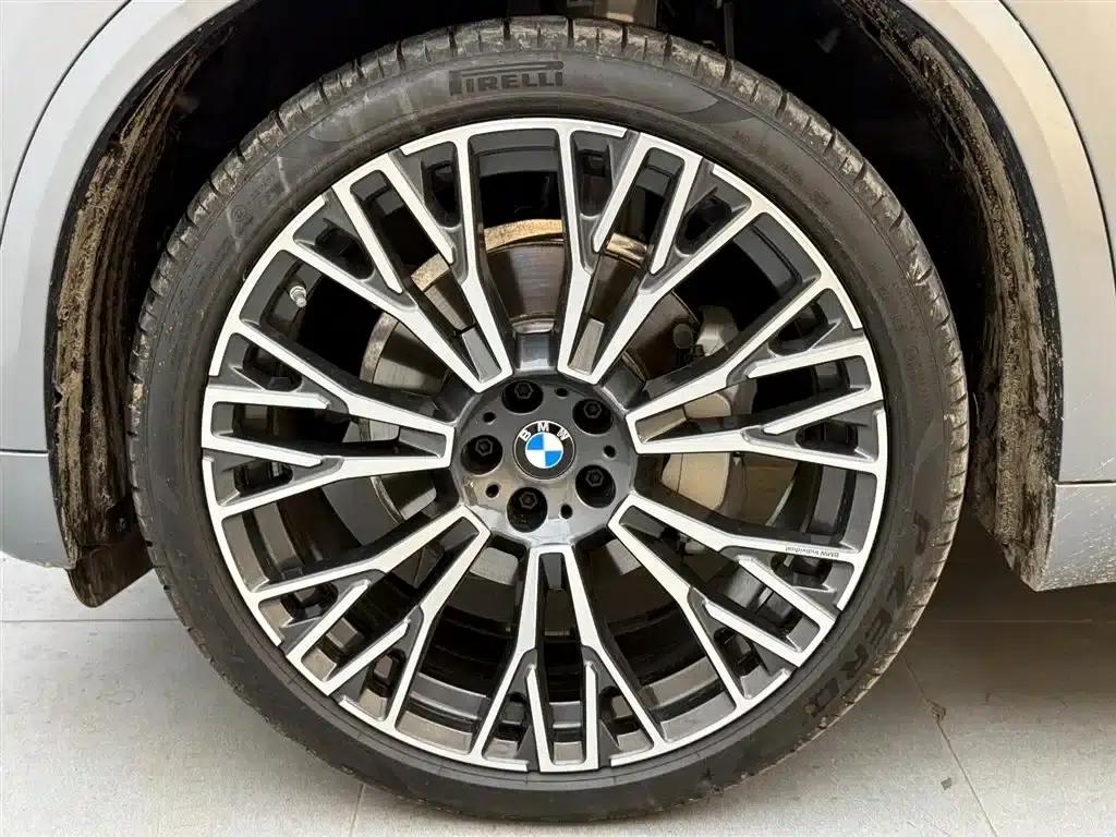 BMW X5 2025 xDrive 30Li M Sport Shadow Edition — миниатюра 17