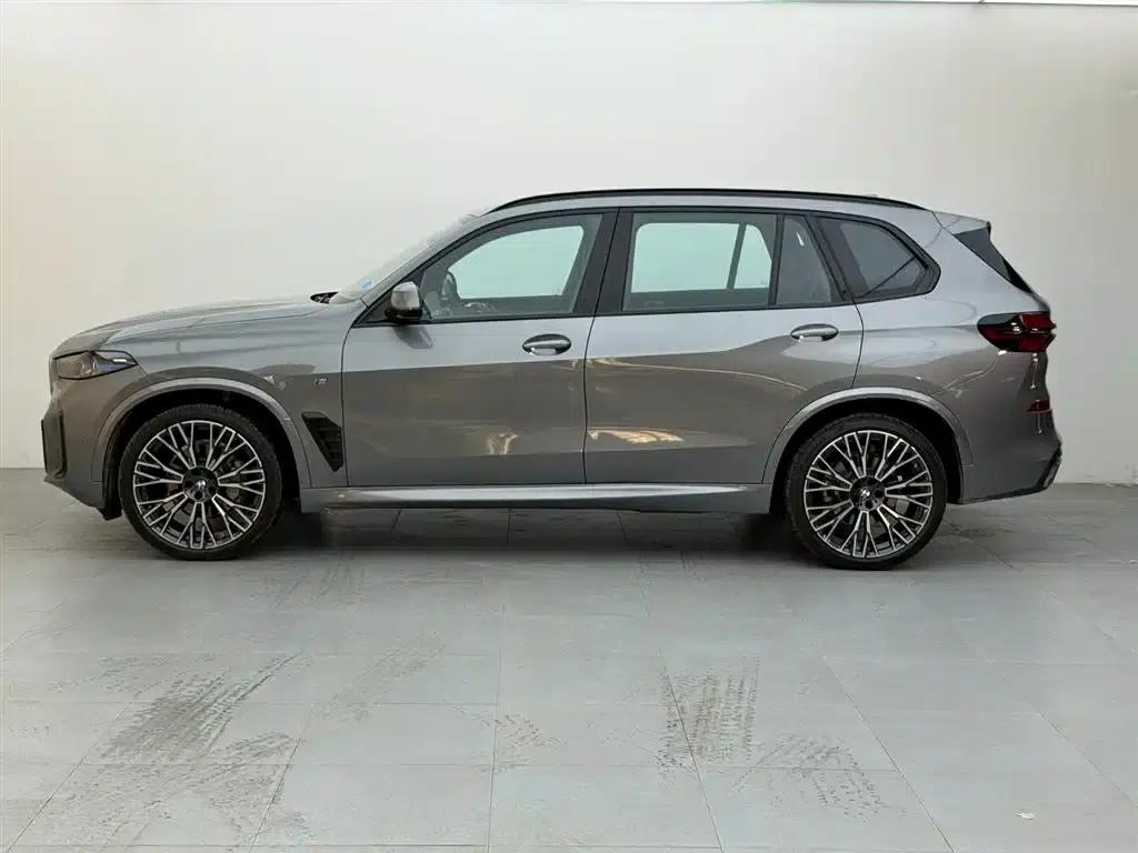 BMW X5 2025 xDrive 30Li M Sport Shadow Edition — миниатюра 3