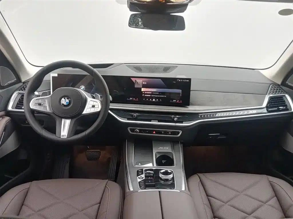 BMW X5 2025 xDrive 30Li M Sport Shadow Edition — миниатюра 7