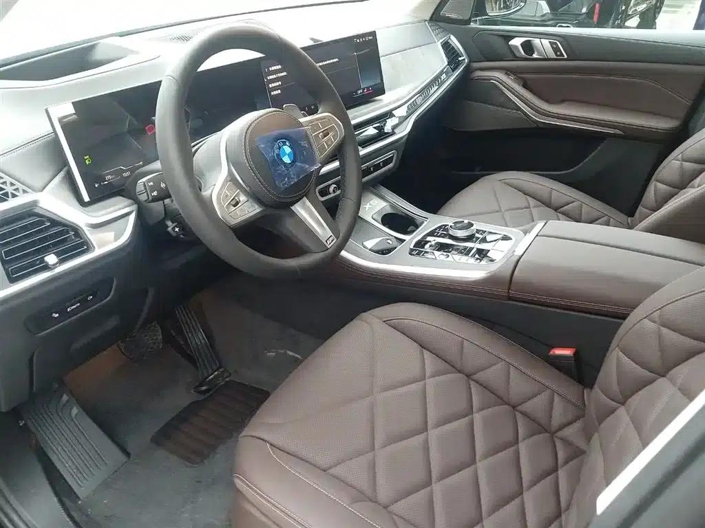 BMW X5 2025 xDrive 30Li M Sport Shadow Edition — миниатюра 8