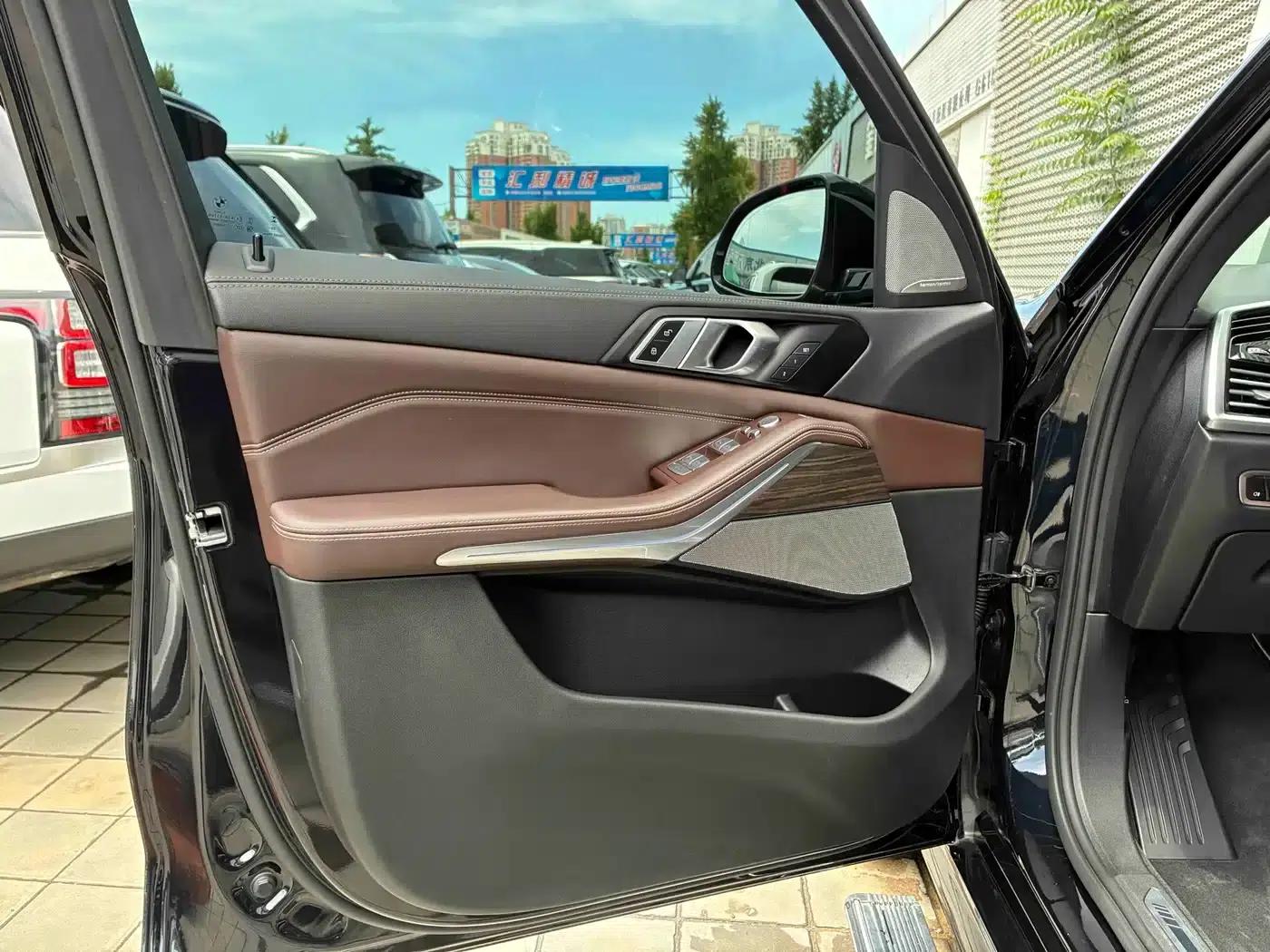 BMW X5 2022 Facelift xDrive 40Li M Sport Package — миниатюра 4