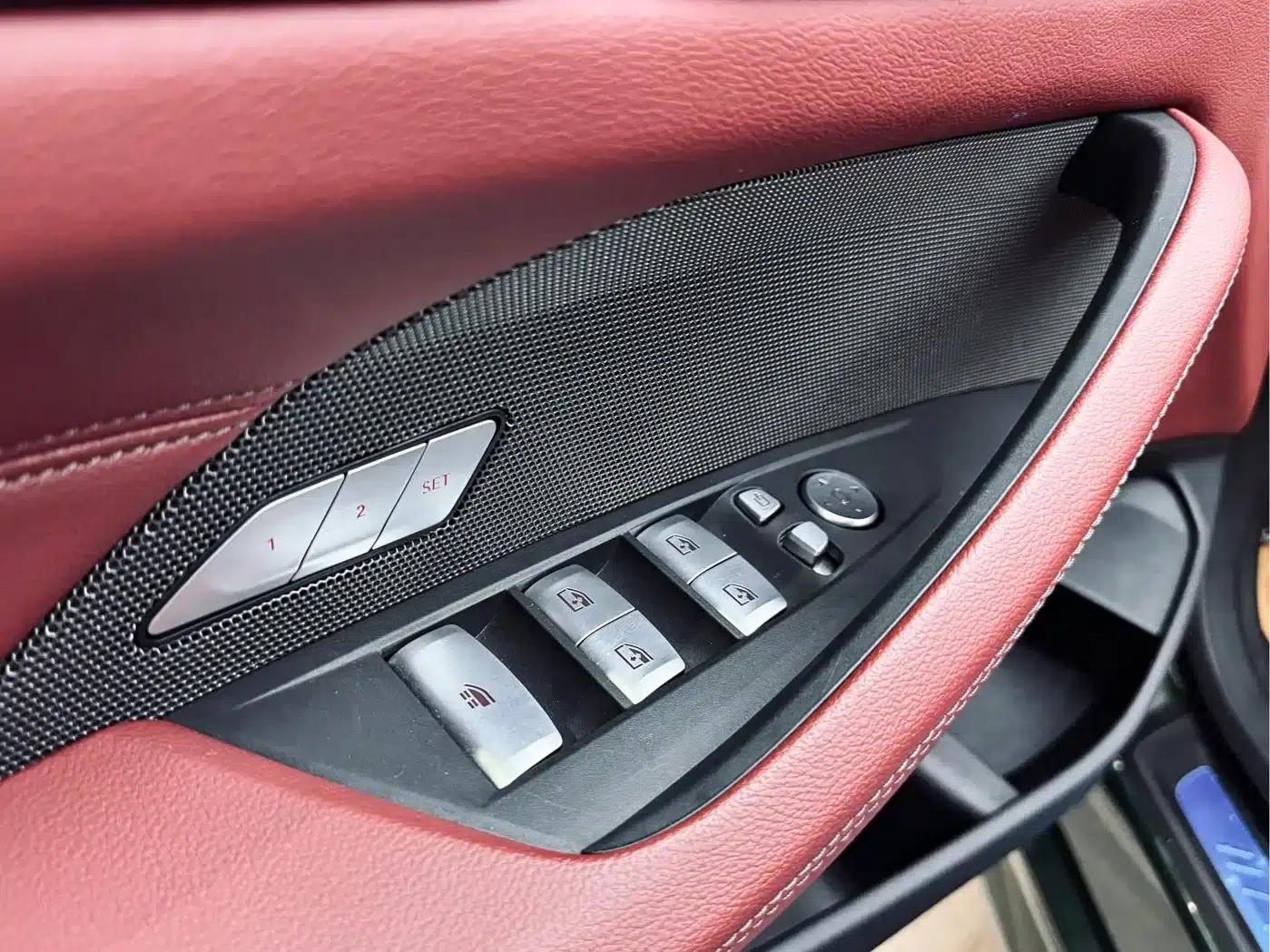 2022 BMW 4 Series 430i Convertible M Sport Shadow Edition — миниатюра 13