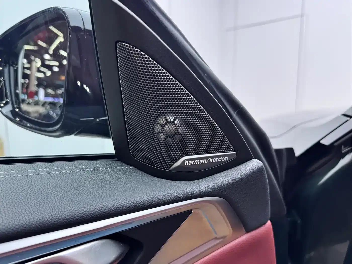 2022 BMW 4 Series 430i Convertible M Sport Shadow Edition — миниатюра 14