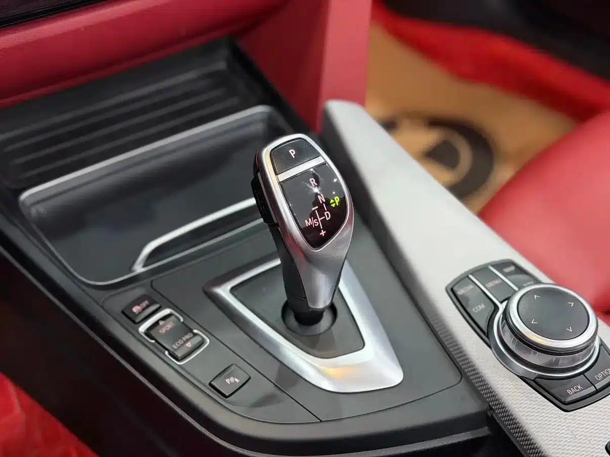 2017 BMW 4 Series 425i Convertible M Sport Package — миниатюра 11