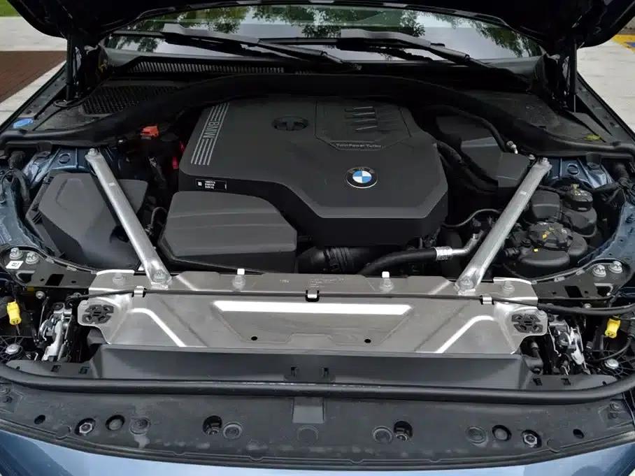 2024 BMW 4 Series 430i Convertible M Sport Shadow Edition — миниатюра 5