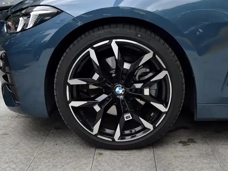 2024 BMW 4 Series 430i Convertible M Sport Shadow Edition — миниатюра 7