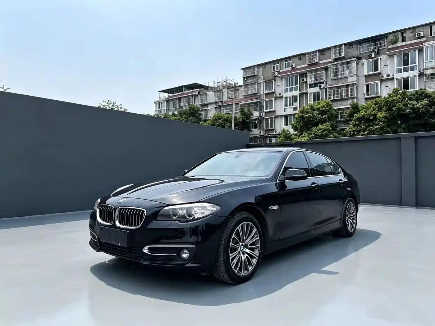 BMW 5 Series PHEV 2017 530Le — миниатюра 1