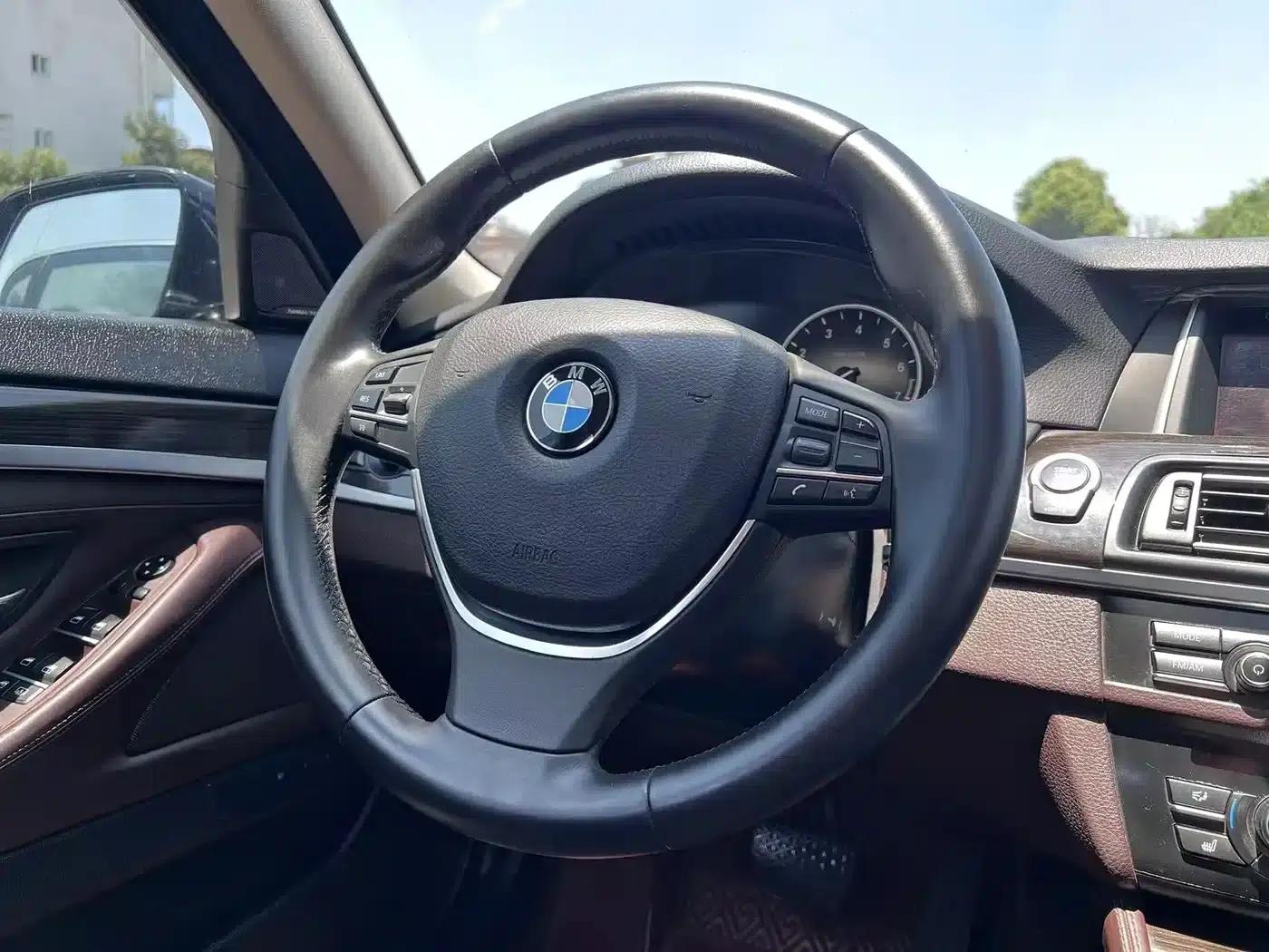 BMW 5 Series PHEV 2017 530Le — миниатюра 12