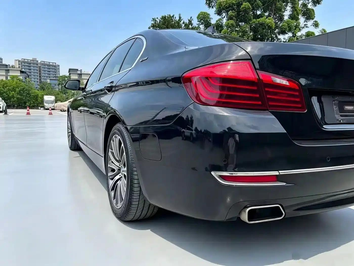 BMW 5 Series PHEV 2017 530Le — миниатюра 8