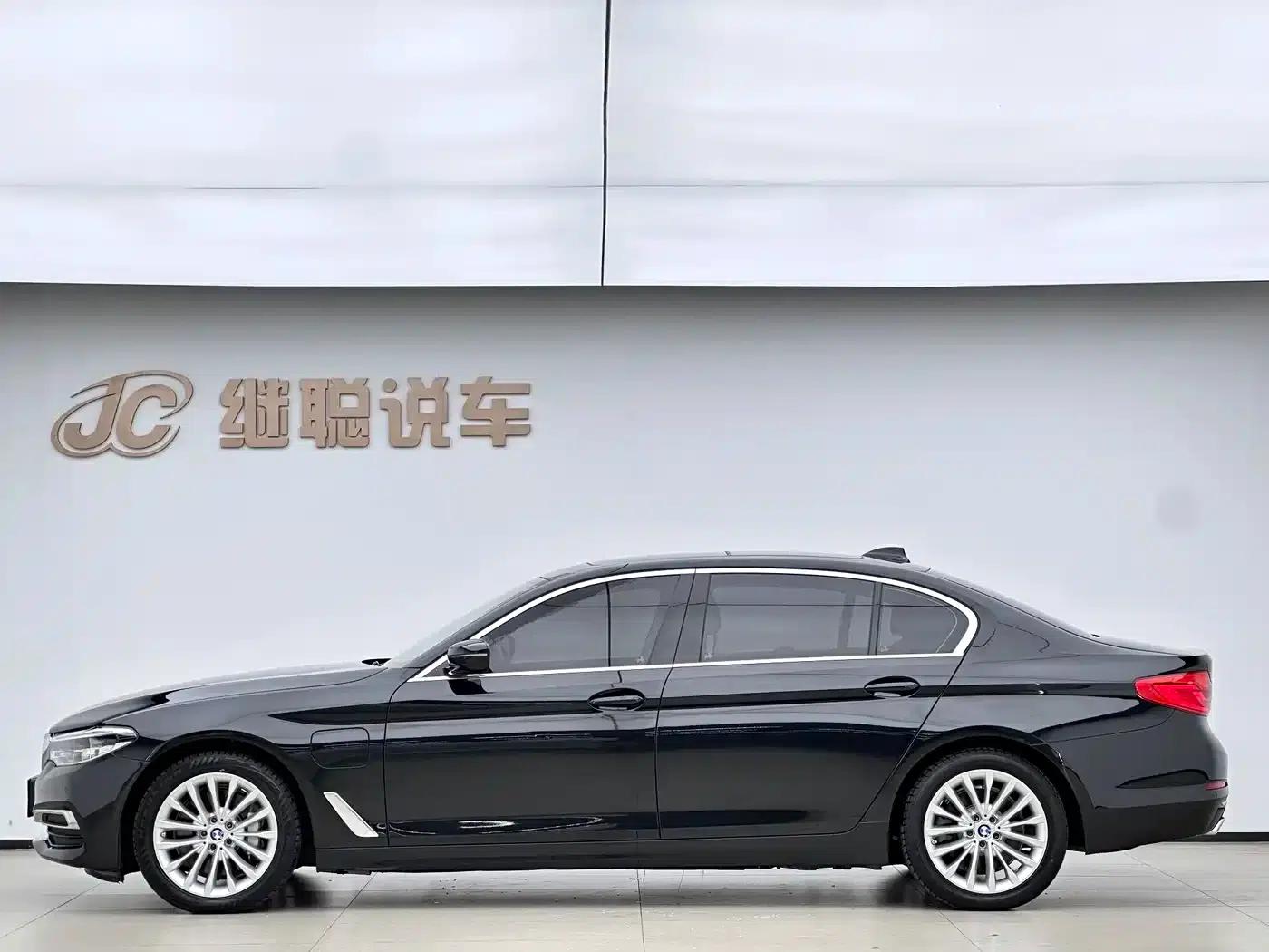 BMW 5 Series PHEV 2020 Mileage Upgrade Edition 530Le Luxury Package — миниатюра 2