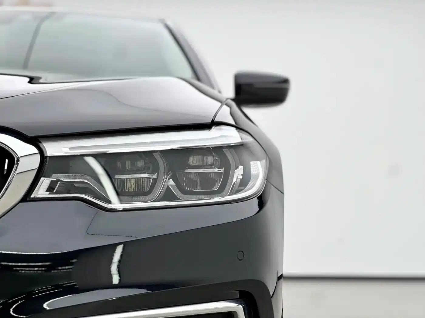 BMW 5 Series PHEV 2020 Mileage Upgrade Edition 530Le Luxury Package — миниатюра 15
