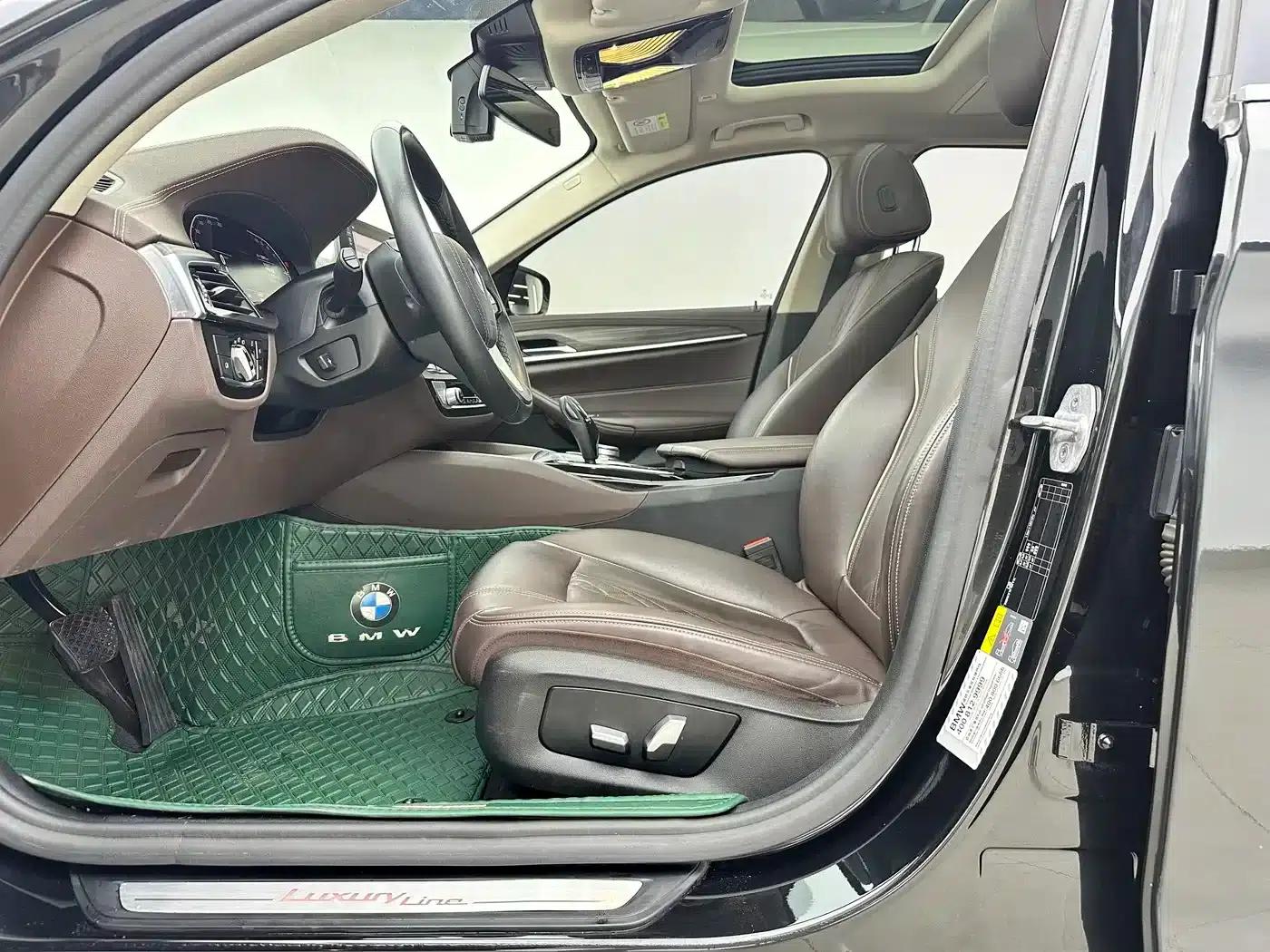BMW 5 Series PHEV 2020 Mileage Upgrade Edition 530Le Luxury Package — миниатюра 7