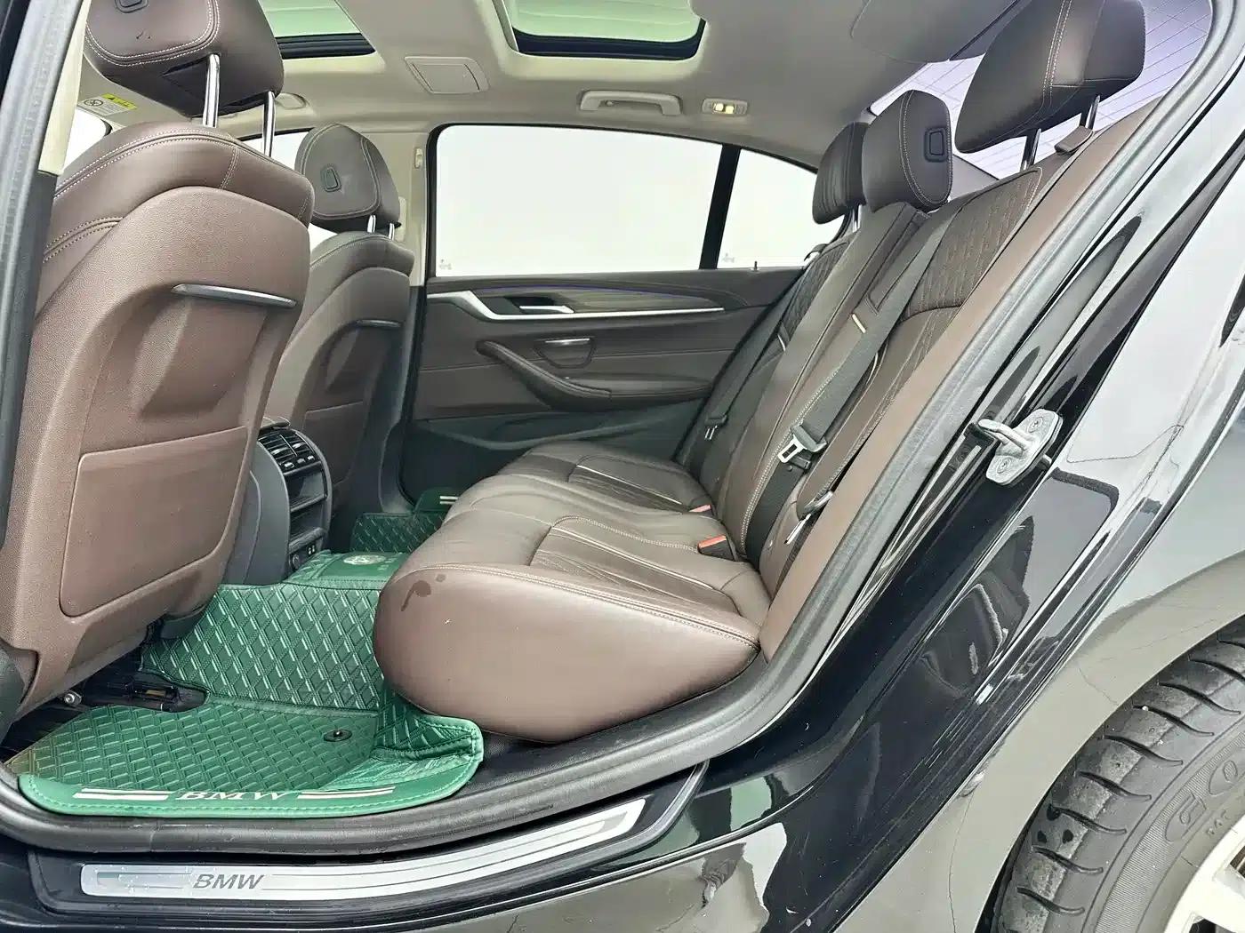 BMW 5 Series PHEV 2020 Mileage Upgrade Edition 530Le Luxury Package — миниатюра 8