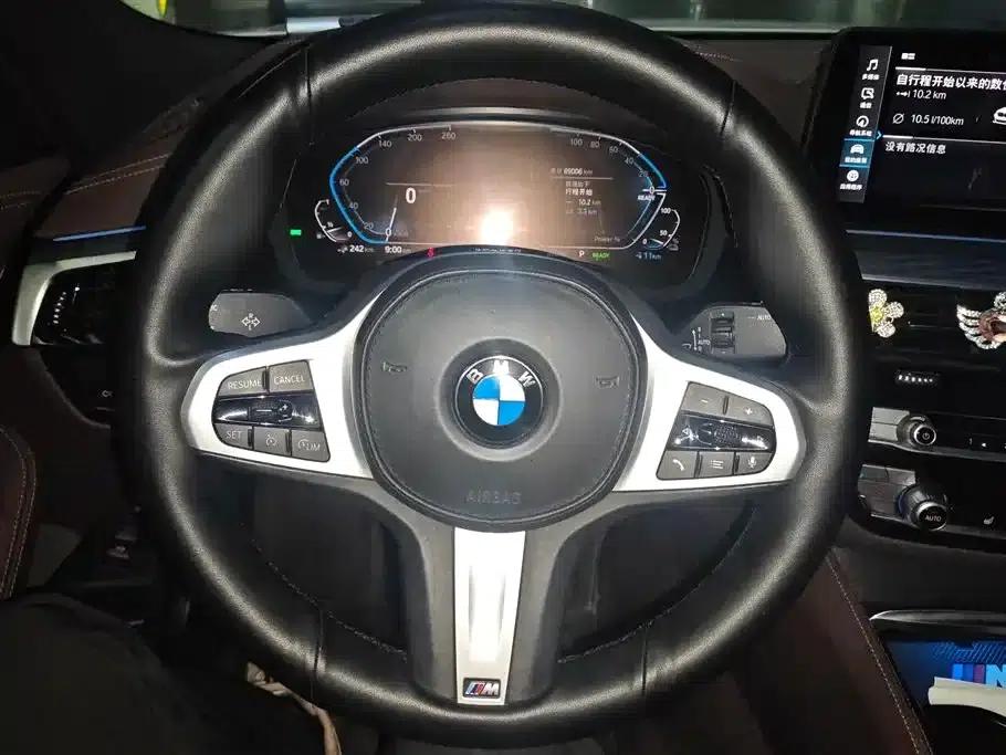 BMW 5 Series PHEV 2021 535Le M Sport Package — миниатюра 15