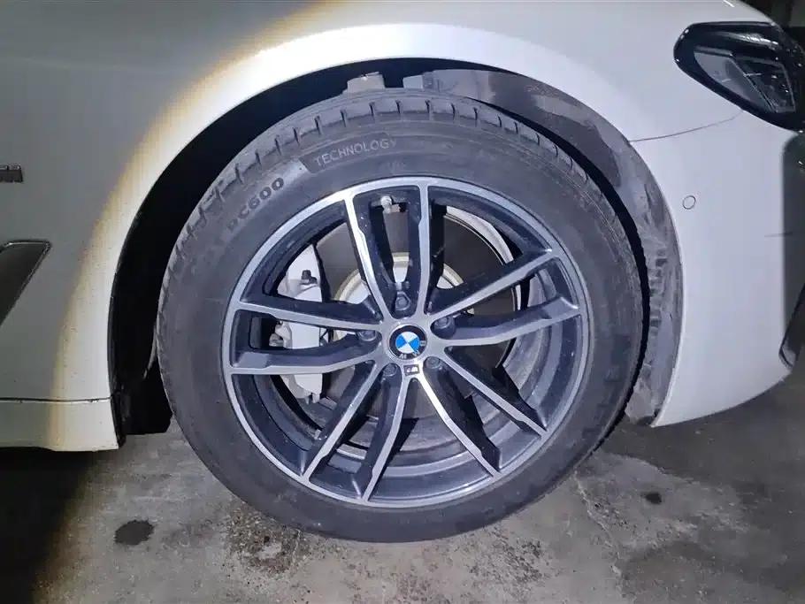 BMW 5 Series PHEV 2021 535Le M Sport Package — миниатюра 6