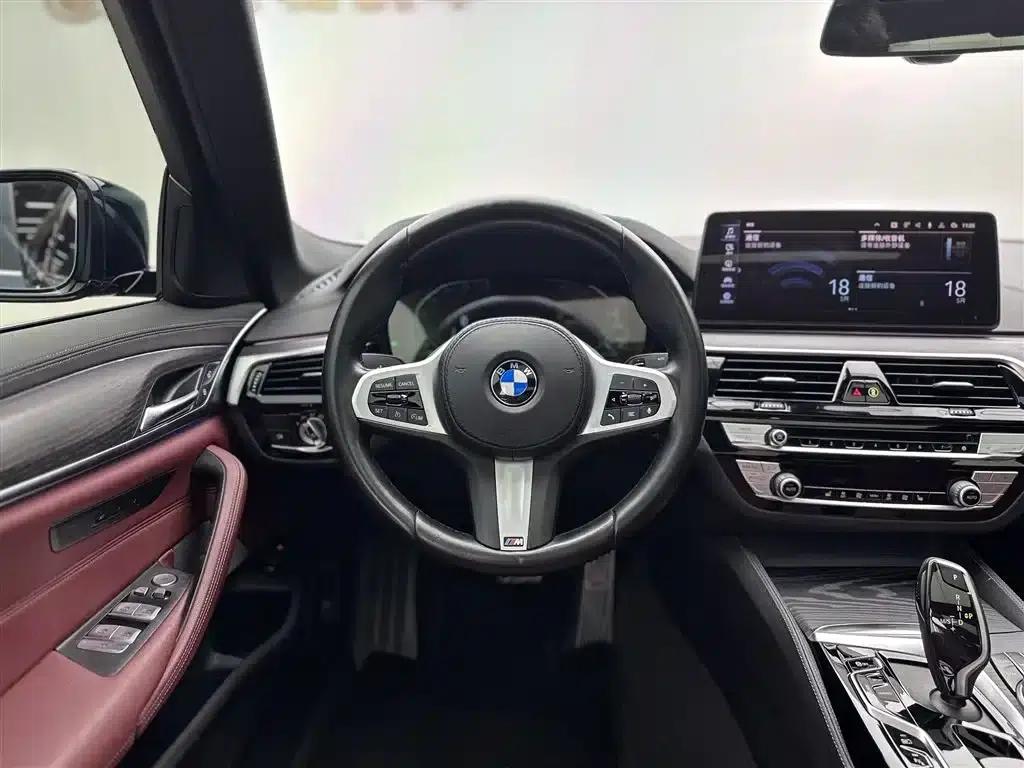 BMW 5 Series PHEV 2021 Facelift 535Le M Sport Package — миниатюра 9