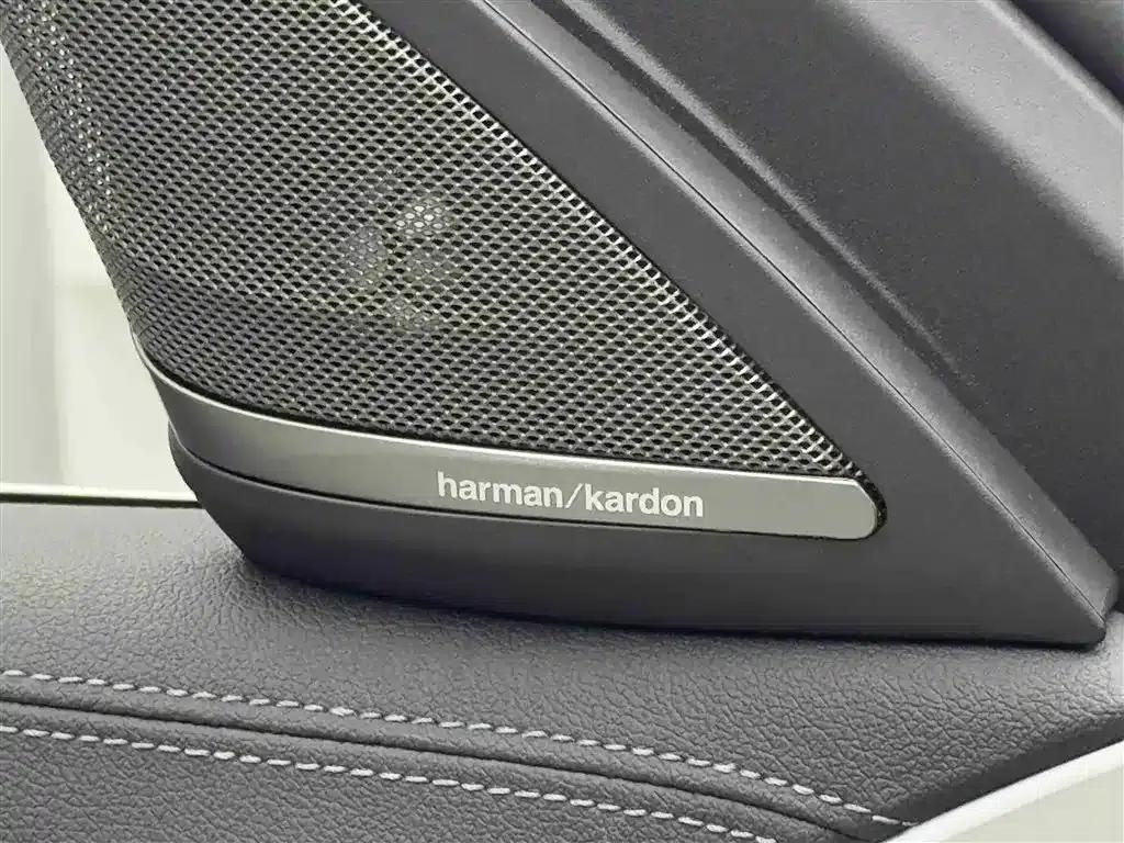 BMW 5 Series PHEV 2021 535Le Pioneer Edition M Sport Package — миниатюра 15