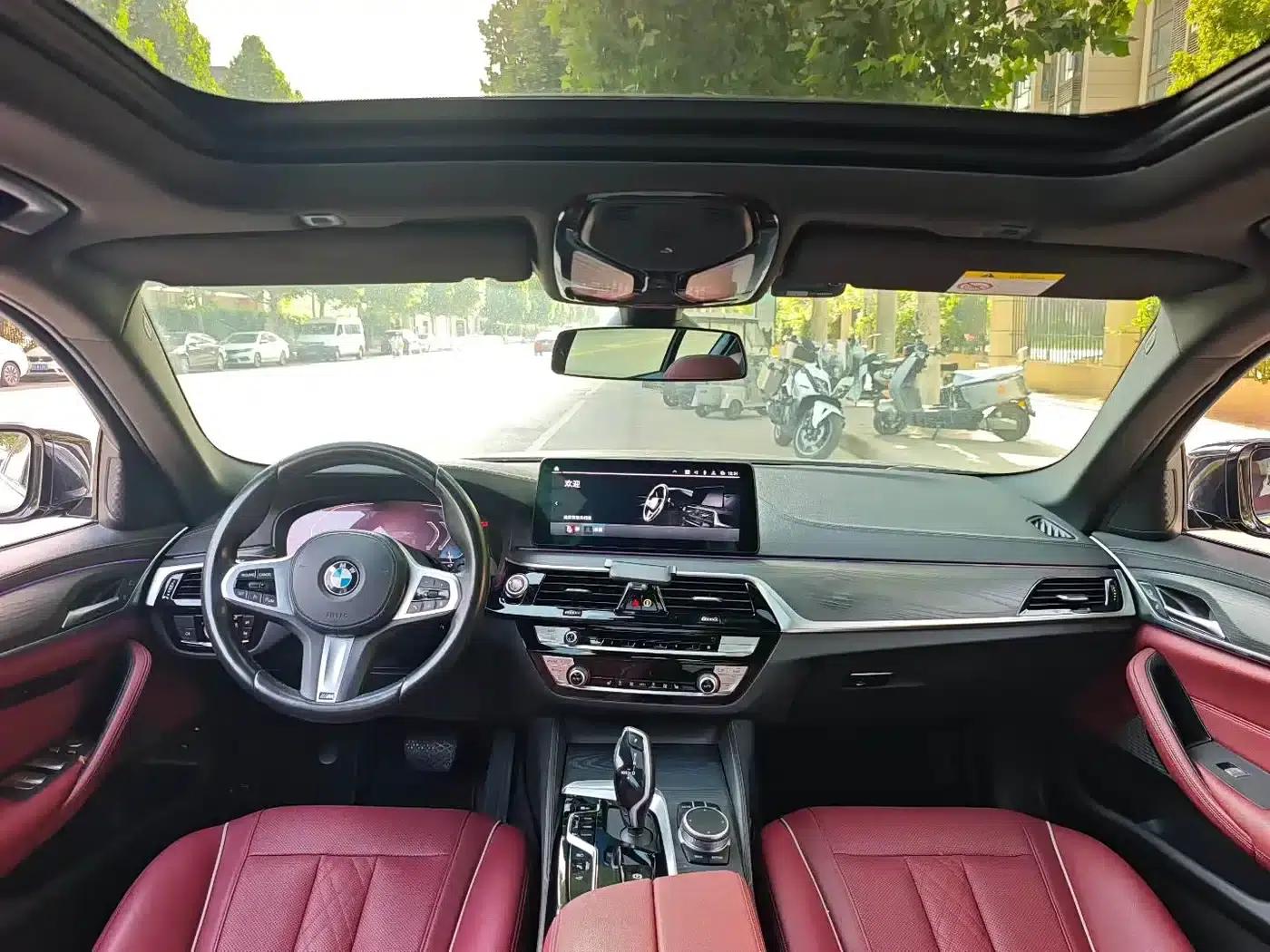 BMW 5 Series PHEV 2021 535Le M Sport Package — миниатюра 5