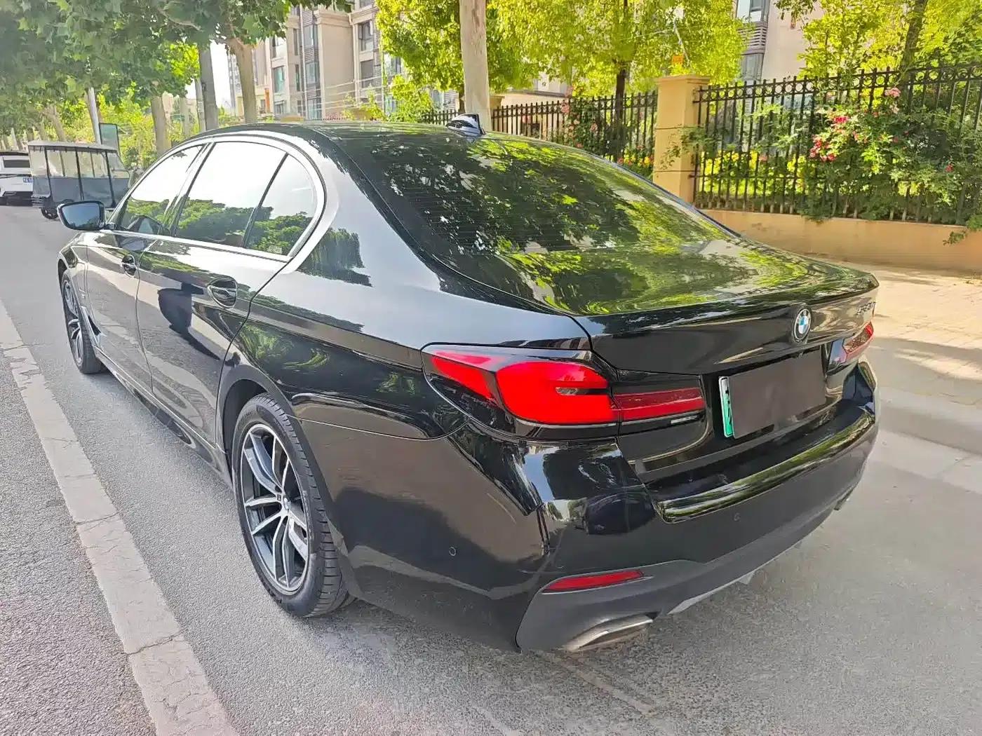 BMW 5 Series PHEV 2021 535Le M Sport Package — миниатюра 7