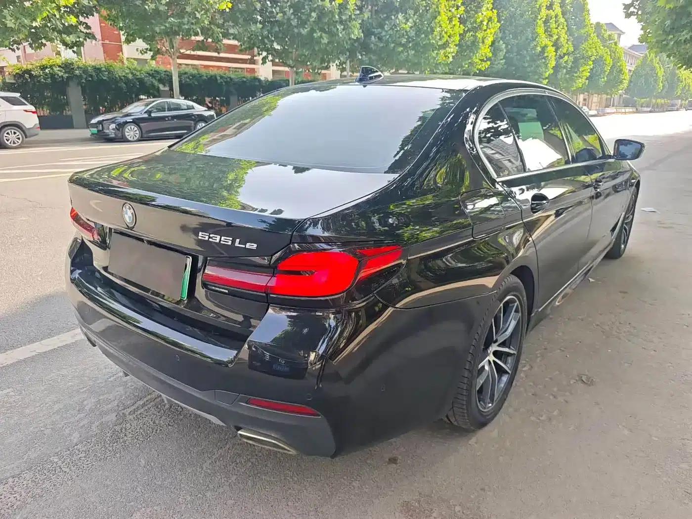 BMW 5 Series PHEV 2021 535Le M Sport Package — миниатюра 8