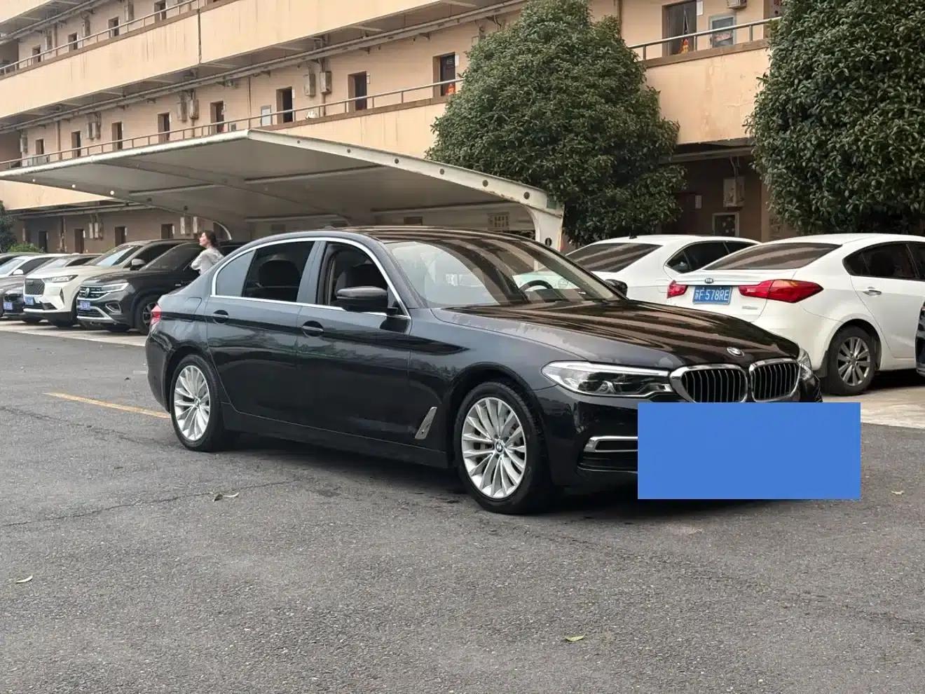 BMW 5 Series PHEV 2020 Mileage Upgrade Edition 530Le Luxury Package — миниатюра 3