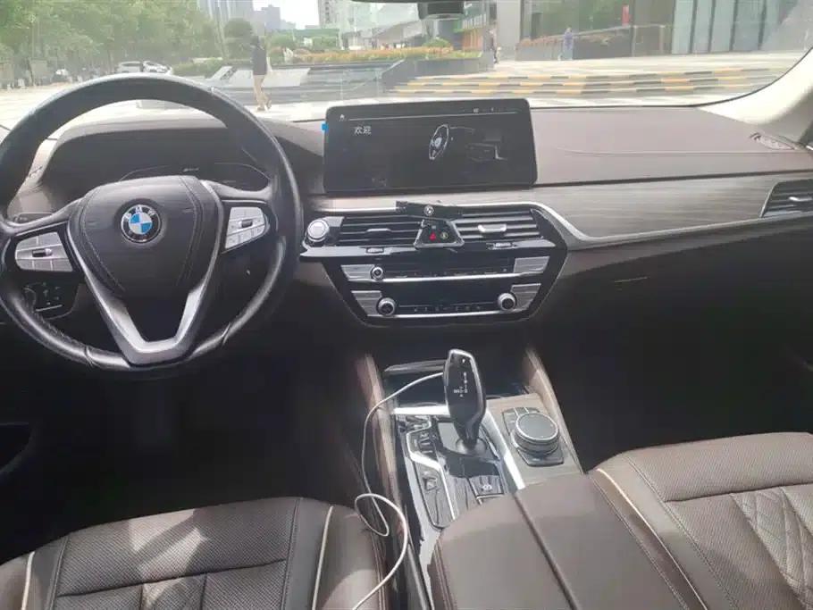 BMW 5 Series PHEV 2021 535Le Luxury Package — миниатюра 12