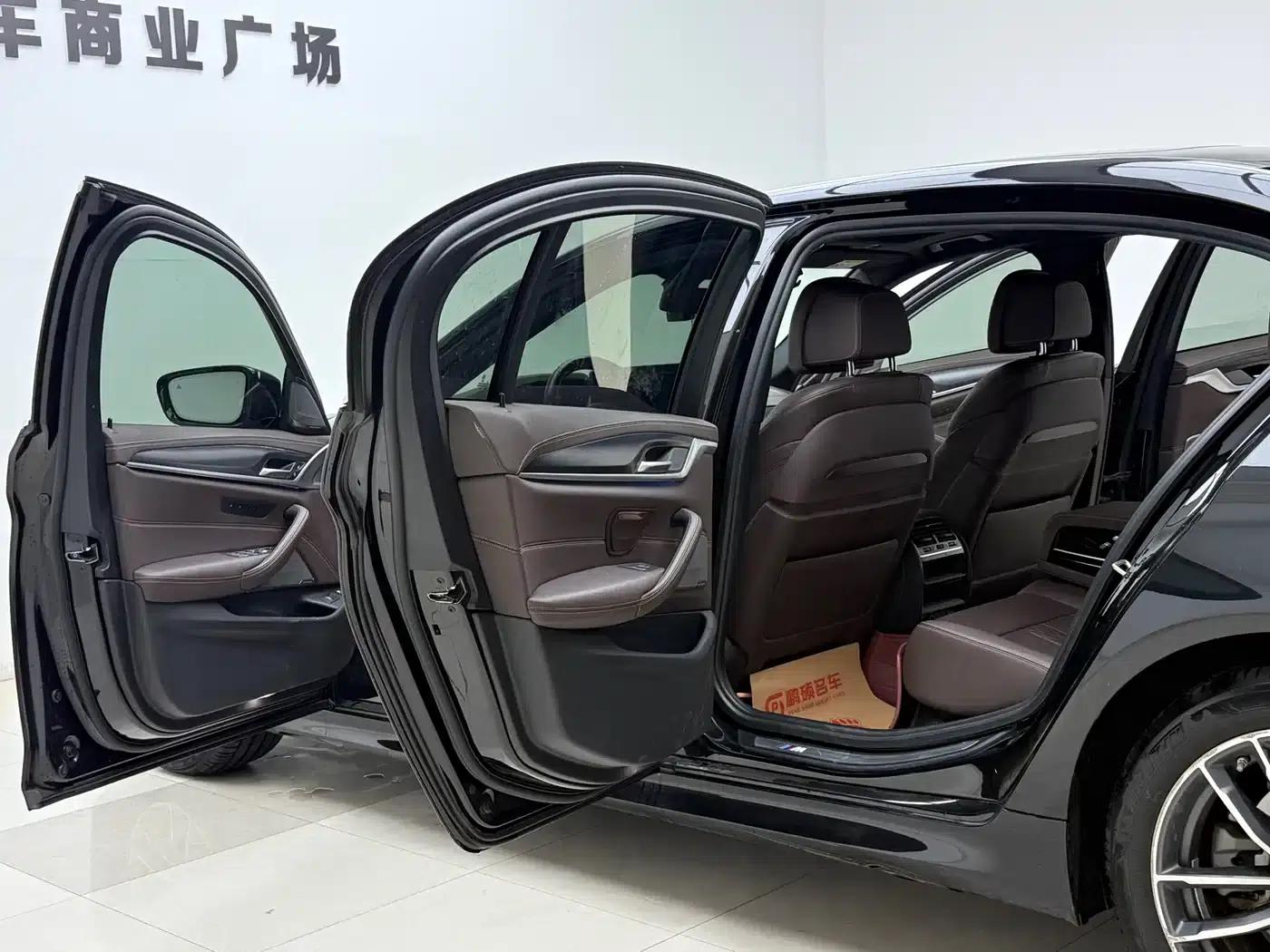 BMW 5 Series PHEV 2021 535Le Pioneer Edition M Sport Package — миниатюра 3