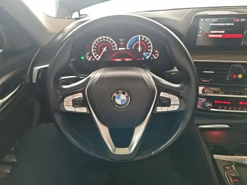 BMW 5 Series PHEV 2019 Facelift 530Le Luxury Package — миниатюра 11