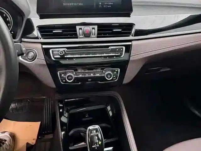 2021 BMW X2 Facelift sDrive25i M Sport Package — миниатюра 11