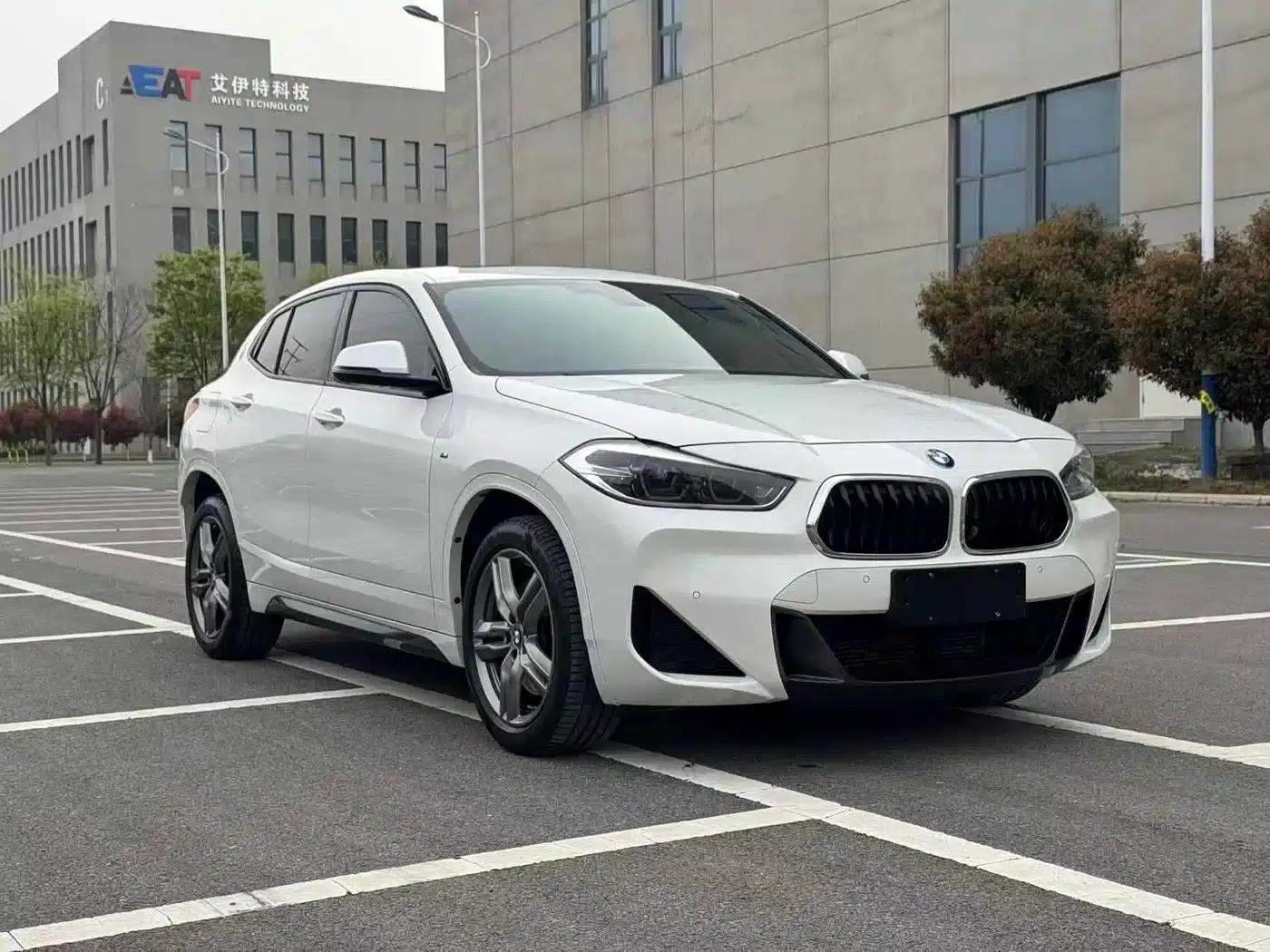 2021 BMW X2 Facelift sDrive25i M Sport Package — миниатюра 3