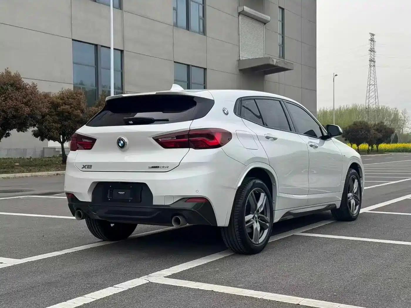 2021 BMW X2 Facelift sDrive25i M Sport Package — миниатюра 4