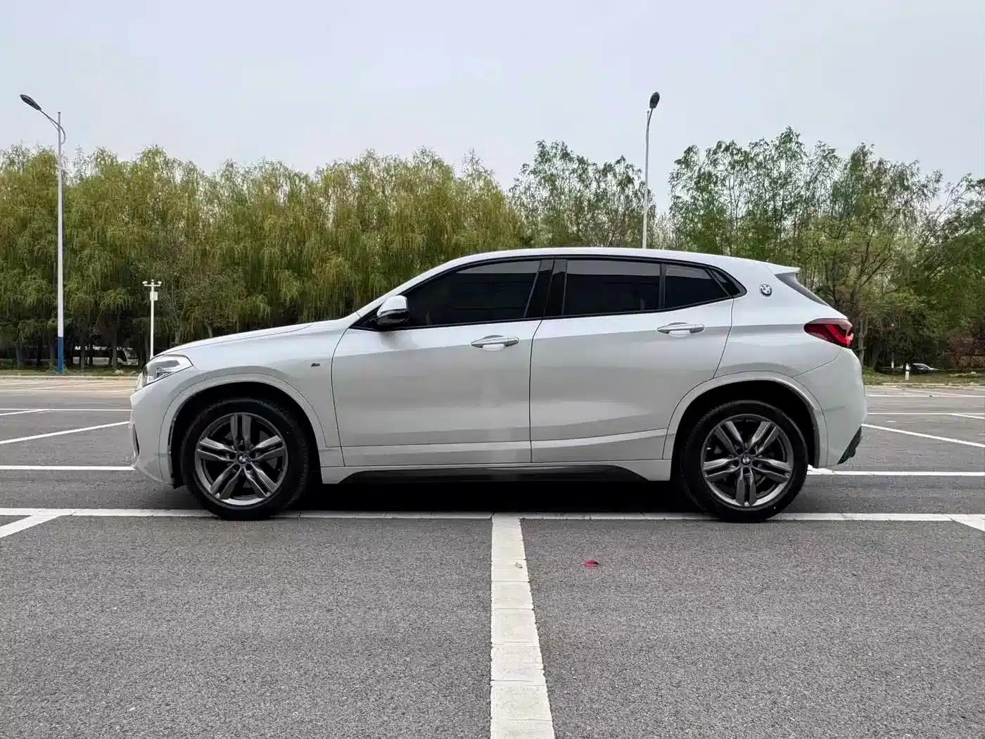2021 BMW X2 Facelift sDrive25i M Sport Package — миниатюра 8