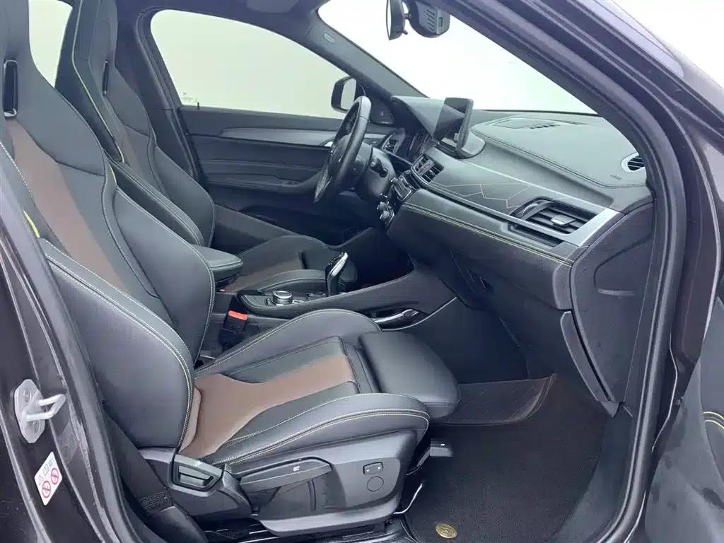 BMW X2 2023 xDrive 25i Shining Edition — миниатюра 14