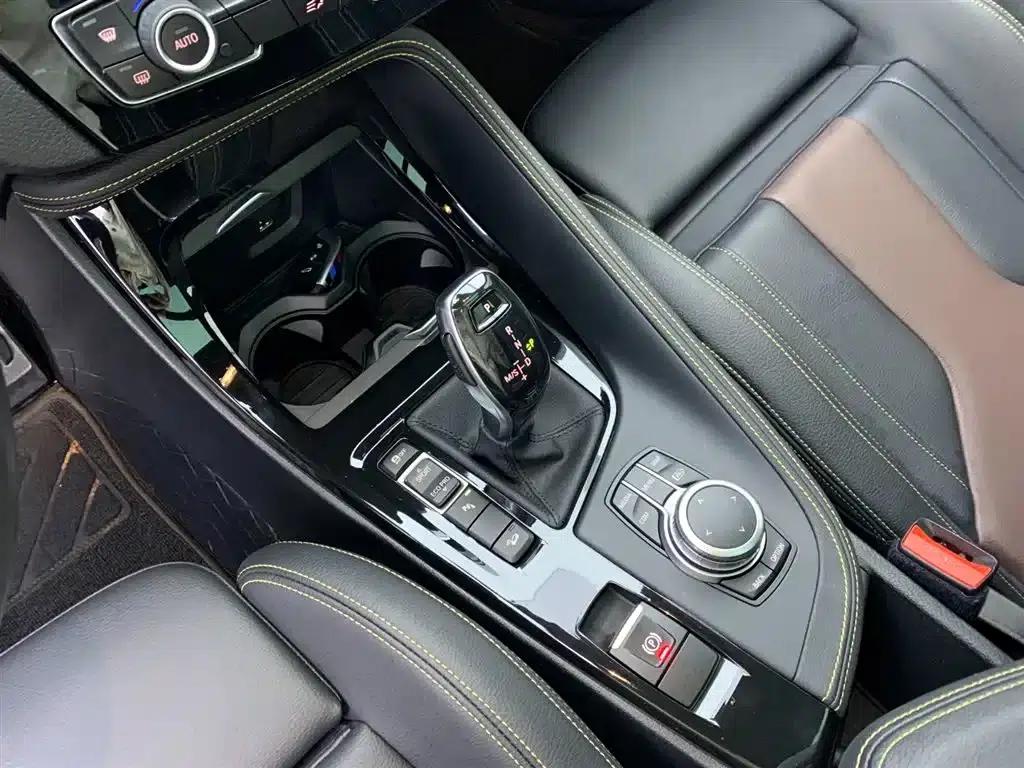 BMW X2 2023 xDrive 25i Shining Edition — миниатюра 24