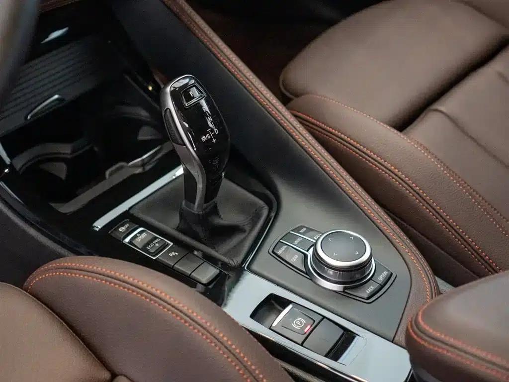 BMW X2 2022 sDrive25i Shadow Edition — миниатюра 15