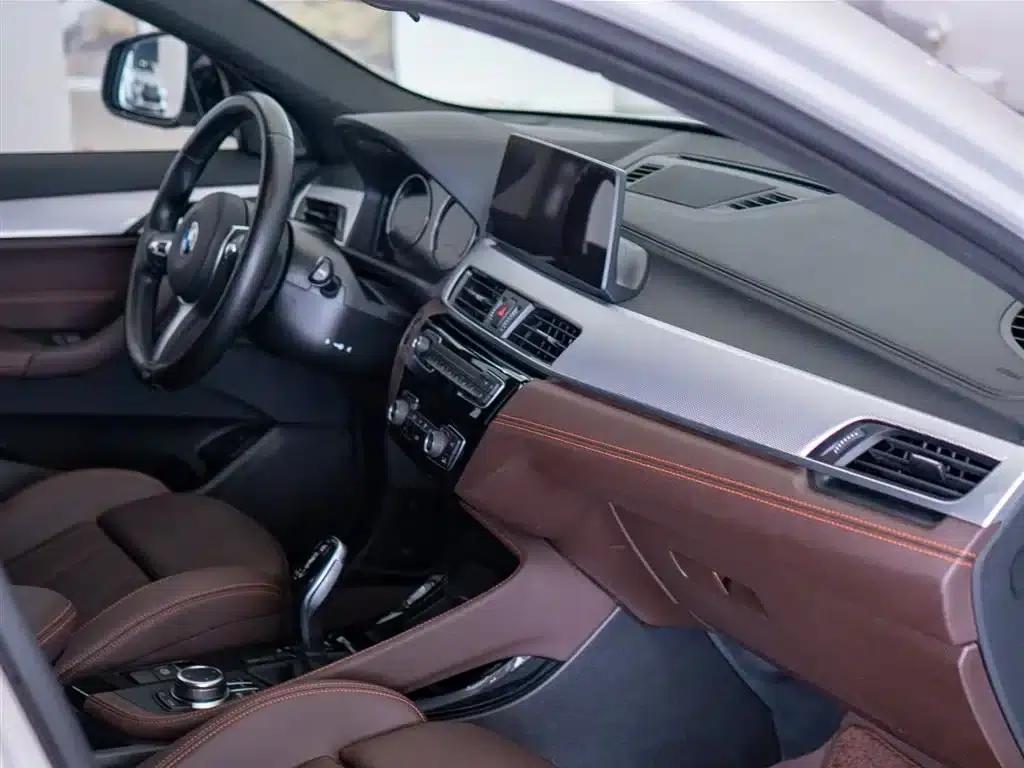 BMW X2 2022 sDrive25i Shadow Edition — миниатюра 21