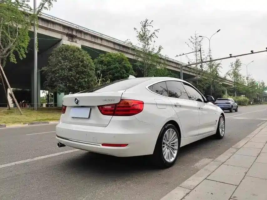 BMW 3 Series GT 2013 320i Luxury Design Package — миниатюра 7