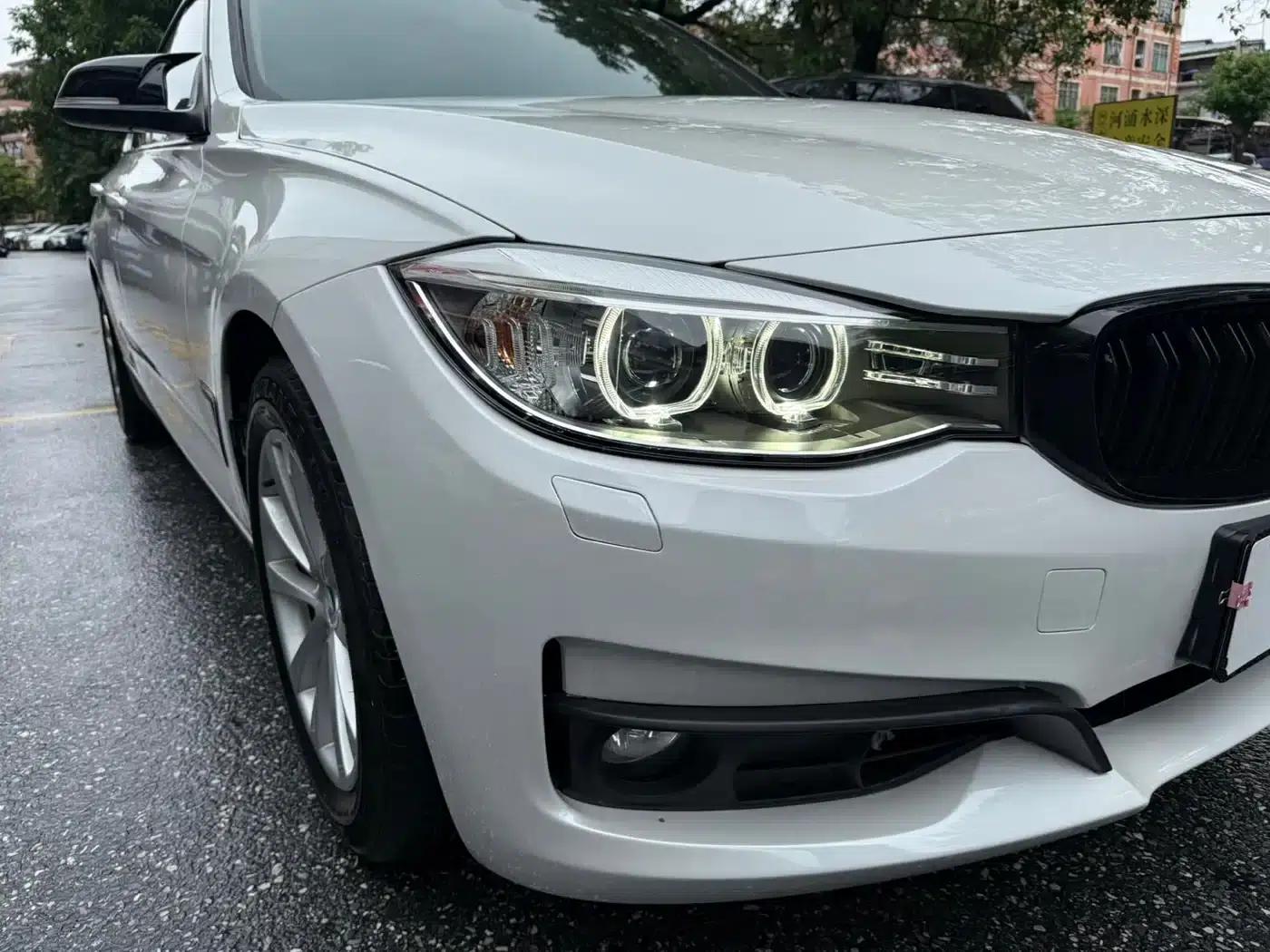 BMW 3 Series GT 2013 320i Leading Edition — миниатюра 16