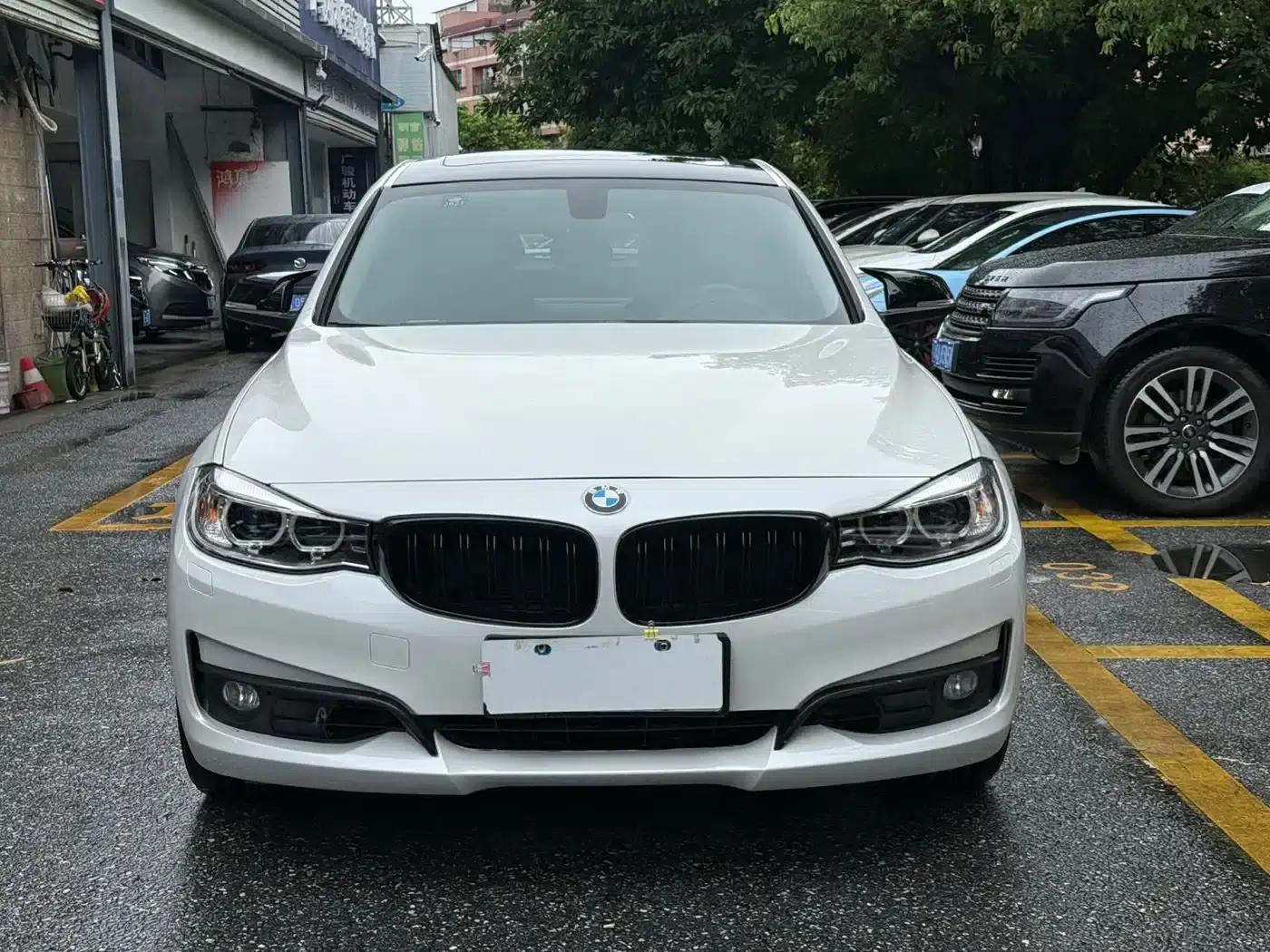 BMW 3 Series GT 2013 320i Leading Edition — миниатюра 8