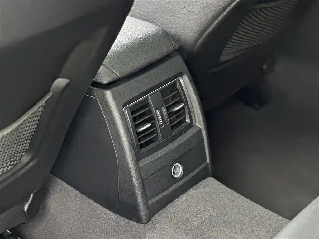 BMW 3 Series GT 2019 320i Fashion Edition — миниатюра 12