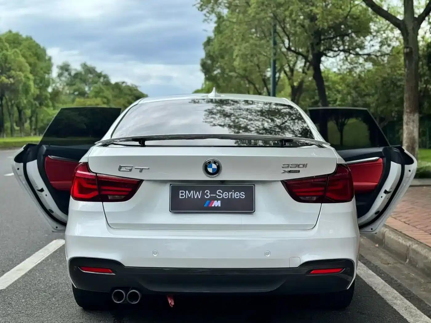 2019 BMW 3 Series GT 330i xDrive M Sport — миниатюра 8