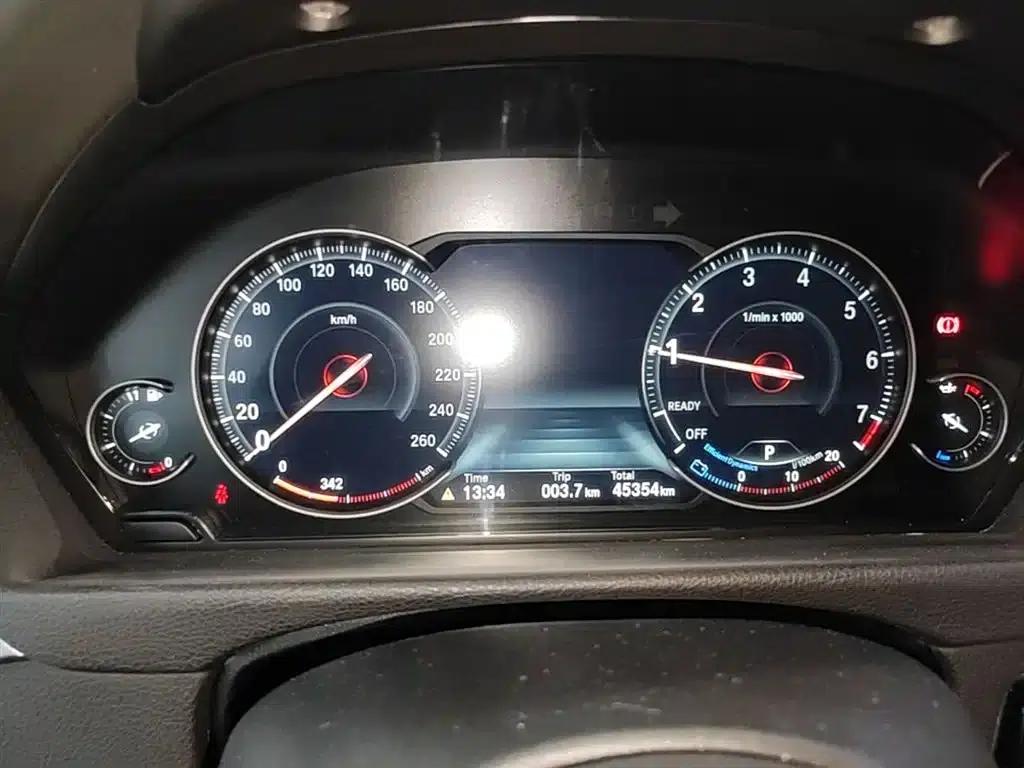 2019 BMW 3 Series GT 320i M Sport Package — миниатюра 12