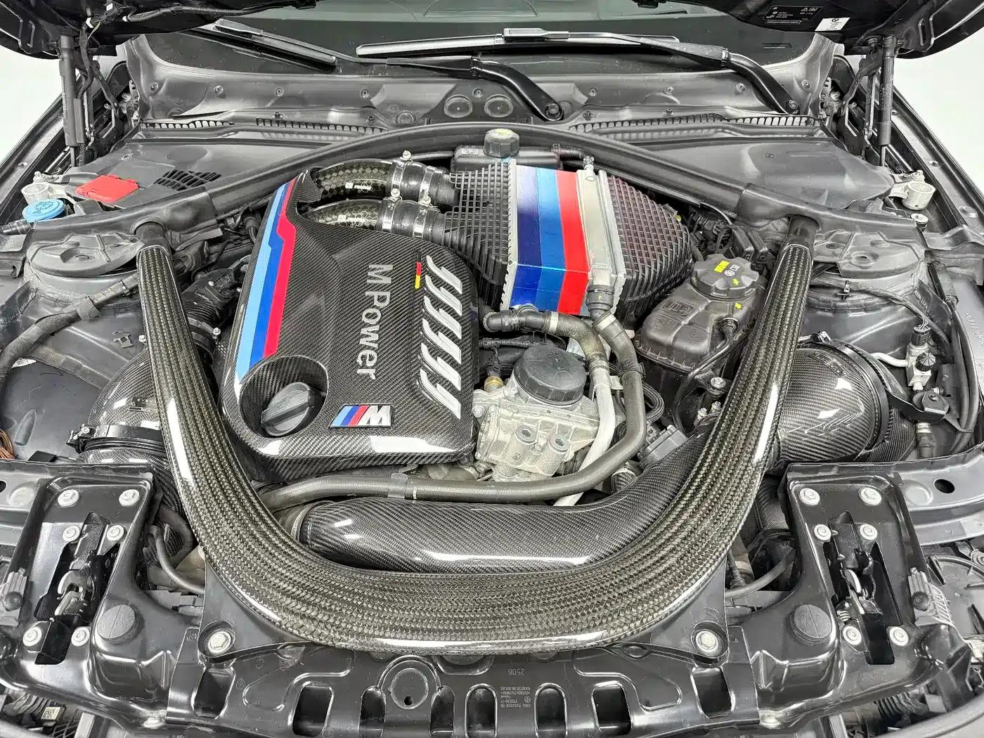 2016 BMW M4 GTS — миниатюра 10
