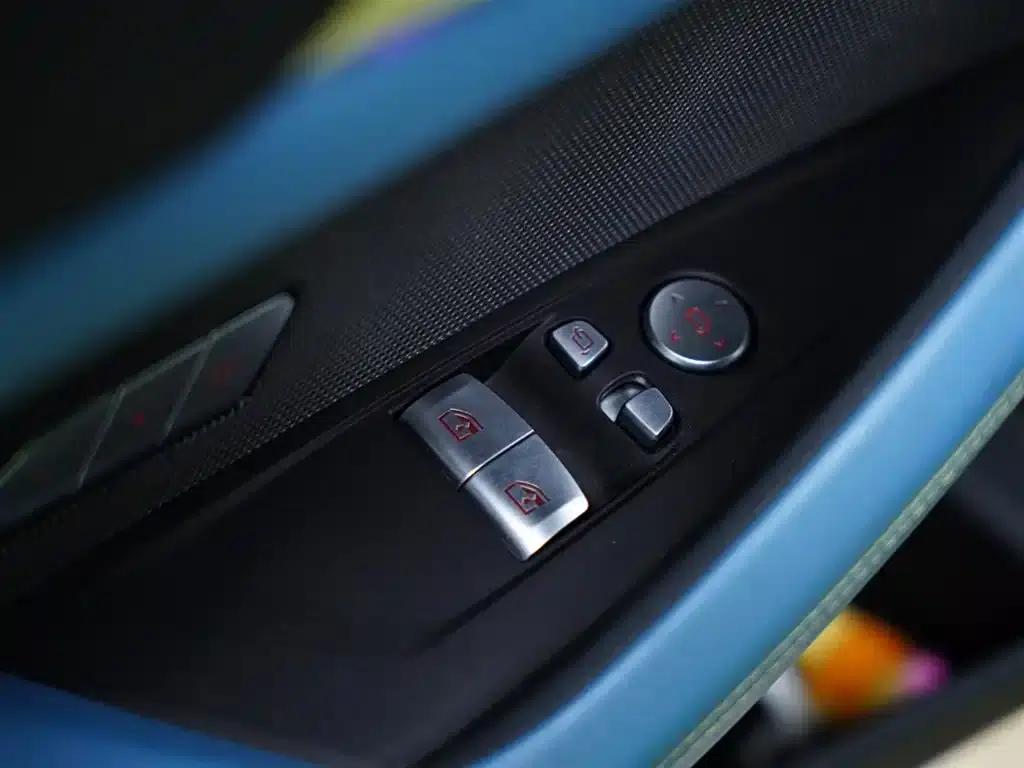 2021 BMW M4 M4 Coupe Competition Edition — миниатюра 31