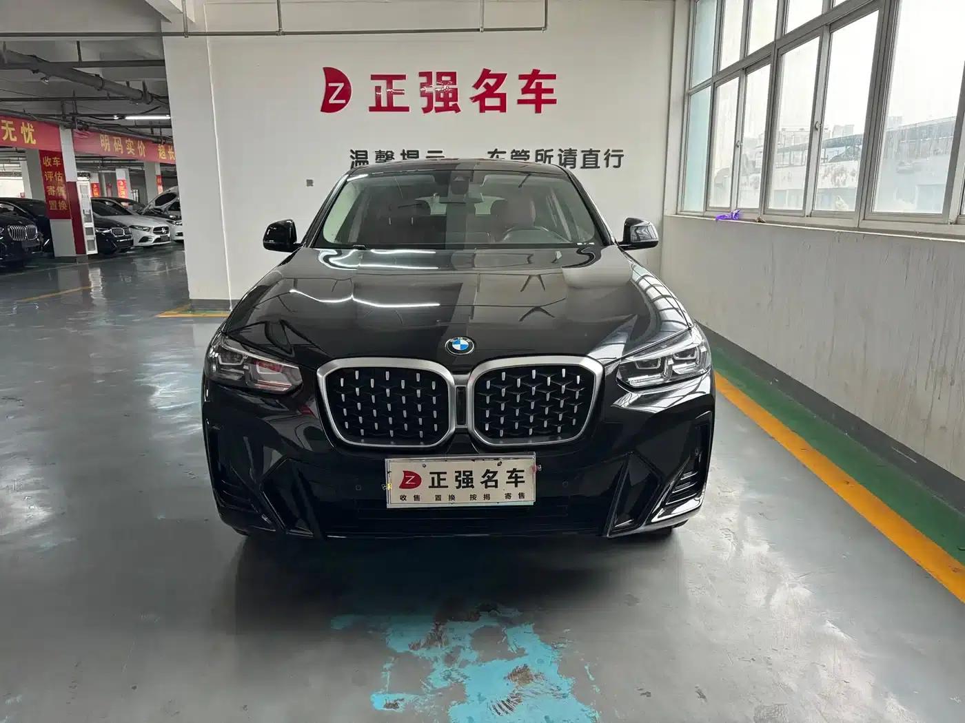 2022 BMW X4 xDrive 25i M Sport Package — миниатюра 2