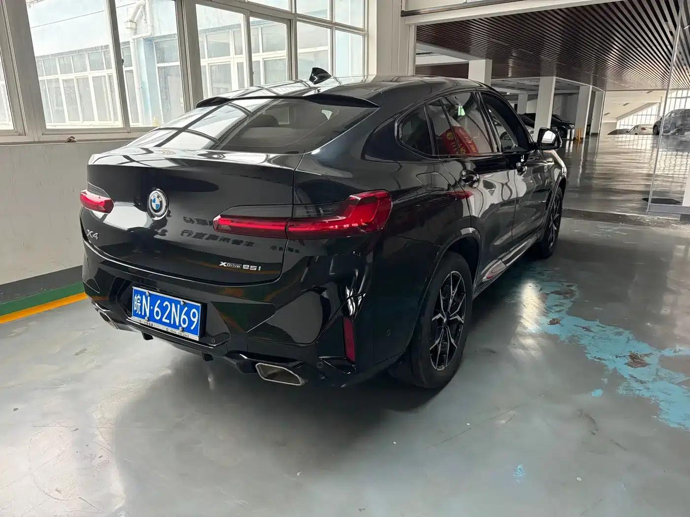 2022 BMW X4 xDrive 25i M Sport Package — миниатюра 4