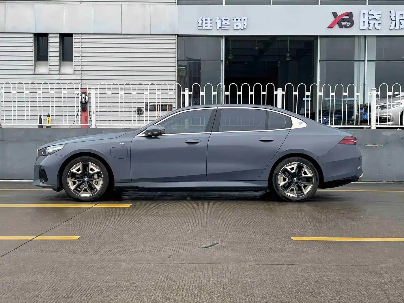 BMW i5 2024 eDrive 35L Premium M Sport Package — миниатюра 2